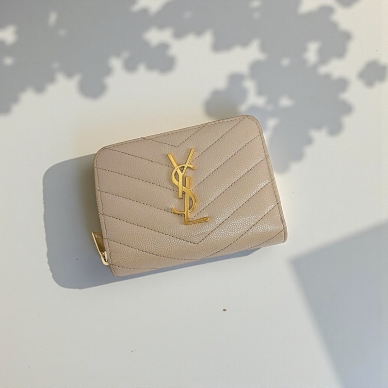 莉亞精品♡ Ysl 奶茶金短夾 二手美品-0