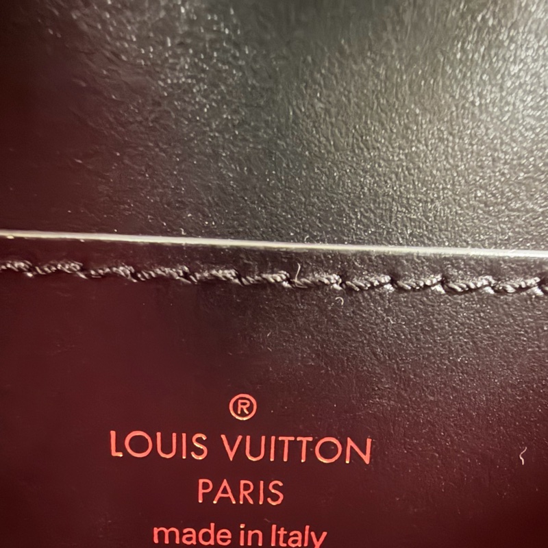 LV 黑牛皮pont 9 M55948-18