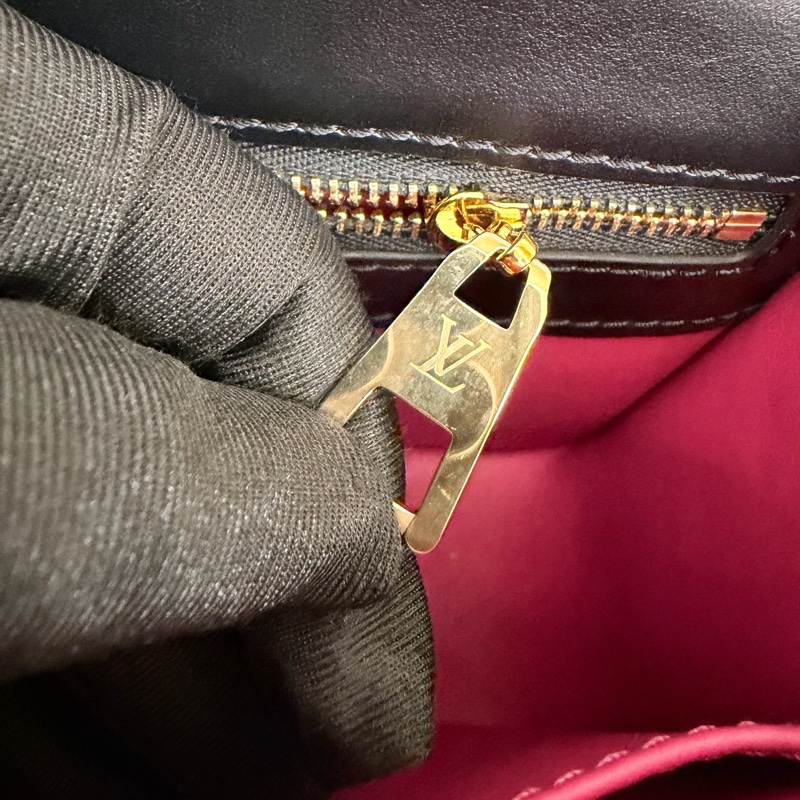 LV 黑牛皮pont 9 M55948-29