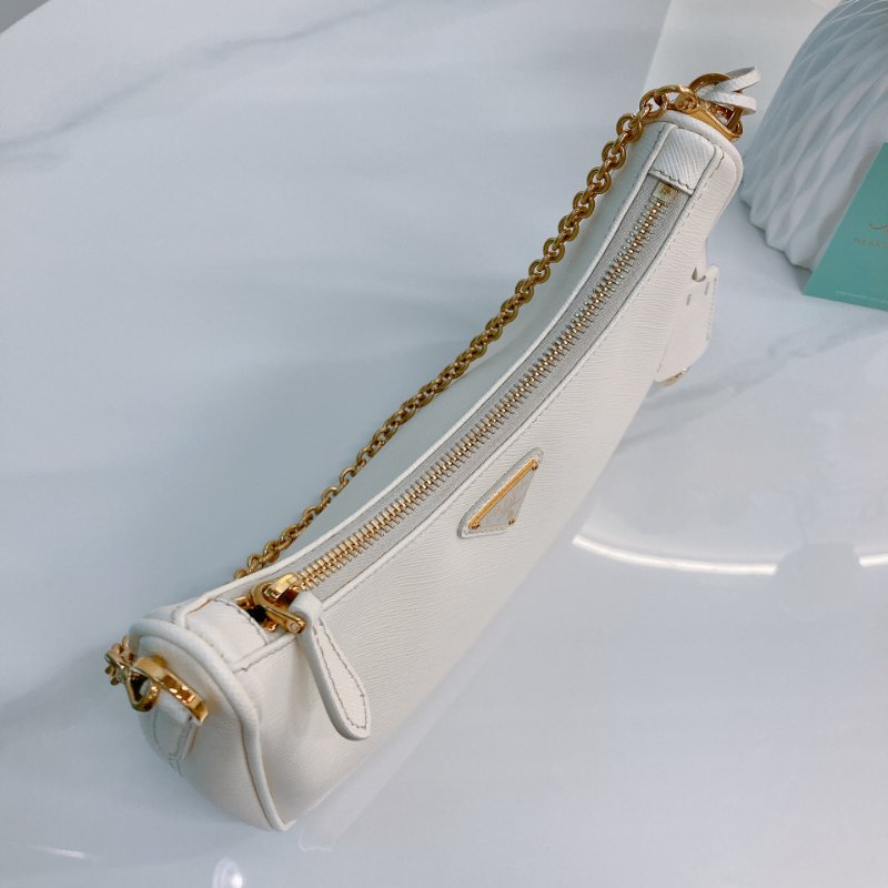 MS0730 Prada 普拉達 重改版本 十字牛皮紋 牛皮 腋下 斜背 粗肩帶 白色 金扣 Re-edition 2005 Saffiano Leather Bag with Strap White x GHW-12