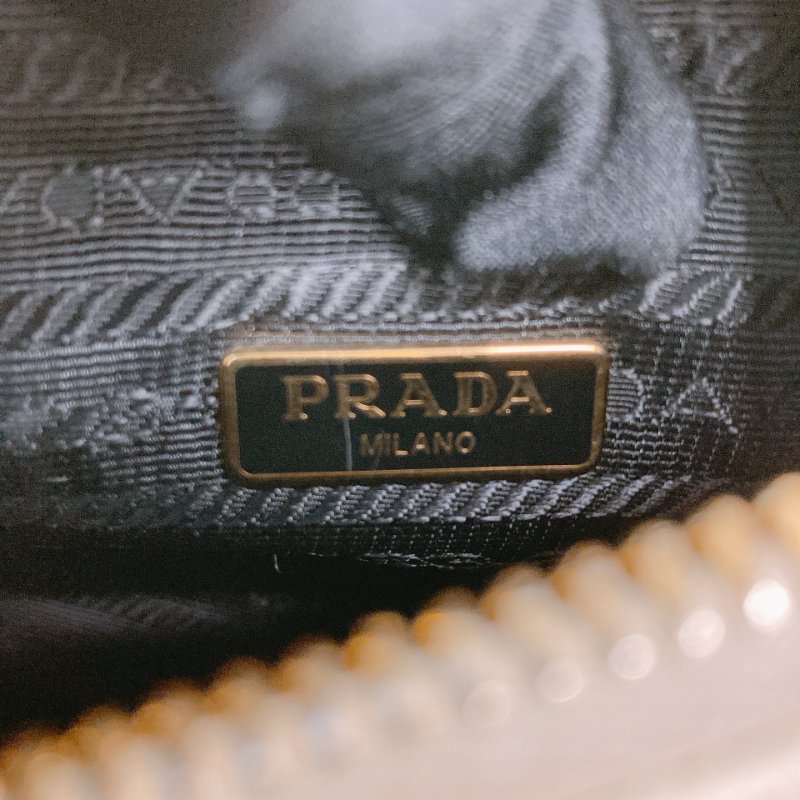 MS0730 Prada 普拉達 重改版本 十字牛皮紋 牛皮 腋下 斜背 粗肩帶 白色 金扣 Re-edition 2005 Saffiano Leather Bag with Strap White x GHW-23