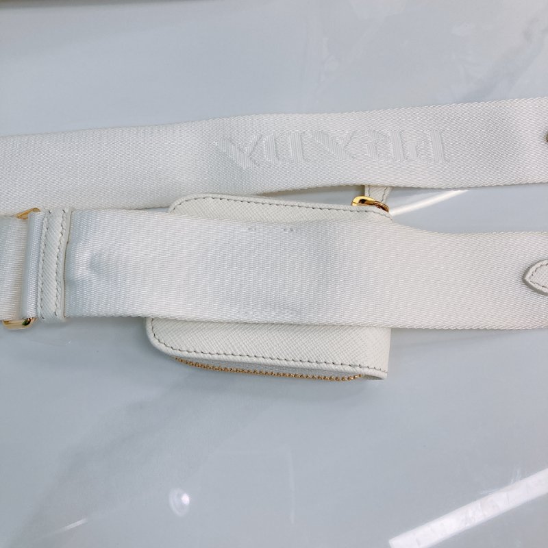MS0730 Prada 普拉達 重改版本 十字牛皮紋 牛皮 腋下 斜背 粗肩帶 白色 金扣 Re-edition 2005 Saffiano Leather Bag with Strap White x GHW-29