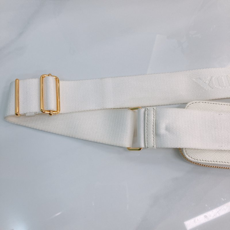 MS0730 Prada 普拉達 重改版本 十字牛皮紋 牛皮 腋下 斜背 粗肩帶 白色 金扣 Re-edition 2005 Saffiano Leather Bag with Strap White x GHW-30
