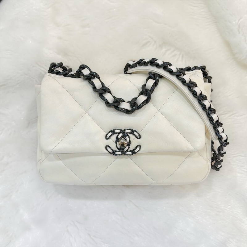 莉亞精品♡ CHANEL AS1160 XXE0PX98 19小號金屬藍x白皮革 二手美包-0
