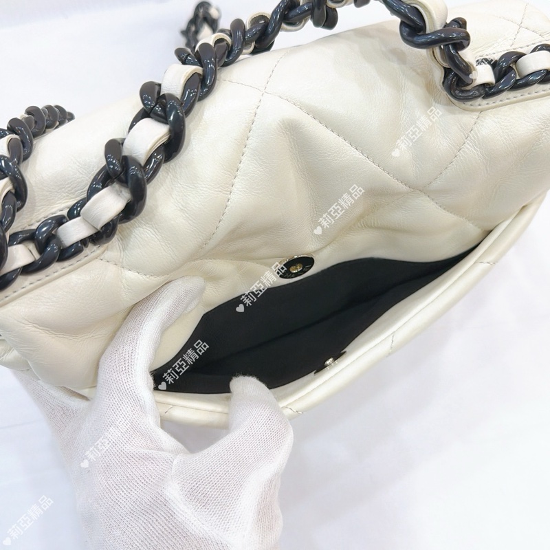 莉亞精品♡ CHANEL AS1160 XXE0PX98 19小號金屬藍x白皮革 二手美包-9