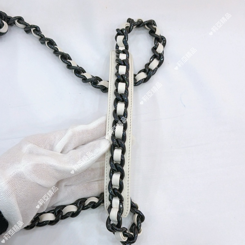 莉亞精品♡ CHANEL AS1160 XXE0PX98 19小號金屬藍x白皮革 二手美包-12