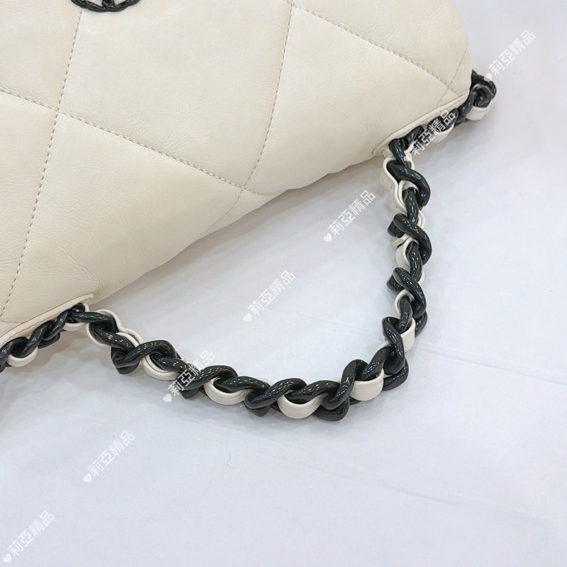 莉亞精品♡ CHANEL AS1160 XXE0PX98 19小號金屬藍x白皮革 二手美包-13