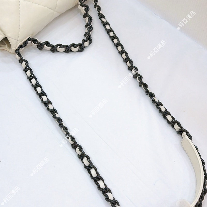 莉亞精品♡ CHANEL AS1160 XXE0PX98 19小號金屬藍x白皮革 二手美包-17