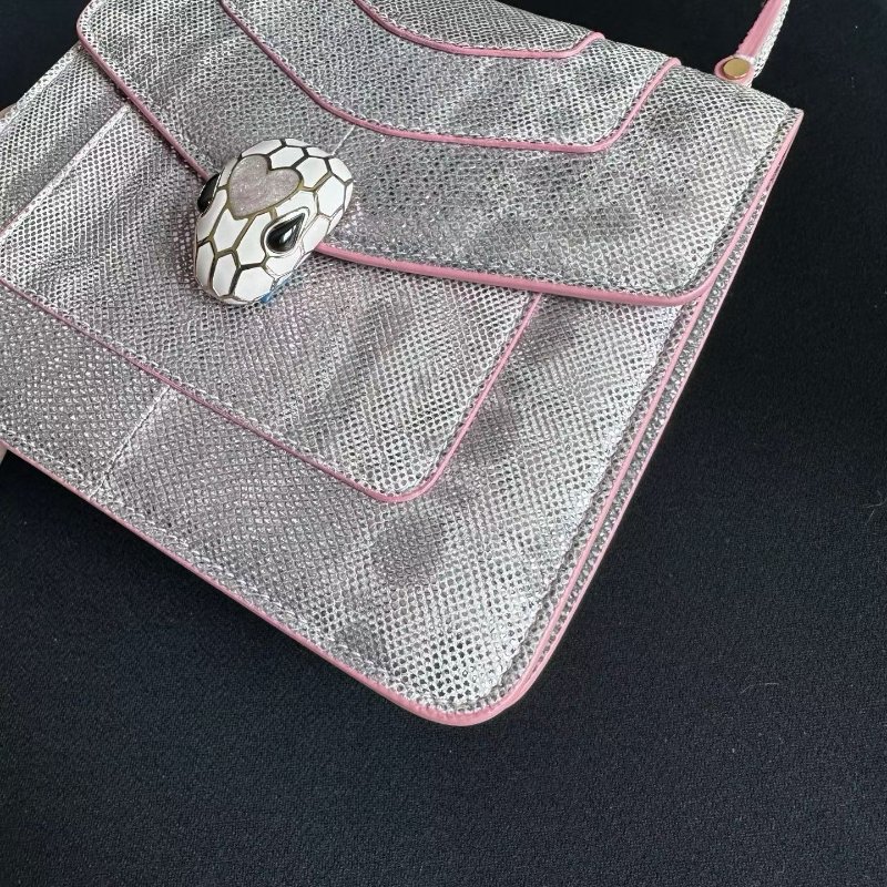 Bvlgari 情人節限定 Serpenti Forever系列水蛇皮風琴包蛇頭包 手提肩背斜背包18*16 99新配件塵袋、保卡 鏡子-2
