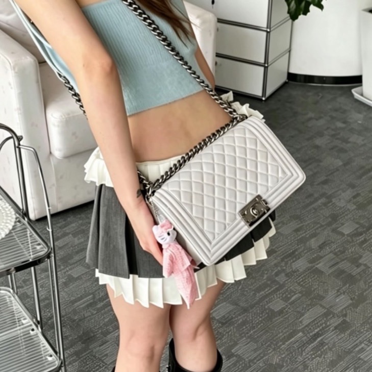 CHANEL香奈兒Leboy25中號鼠尾草灰荔枝牛皮📮有保卡📮有購證-7