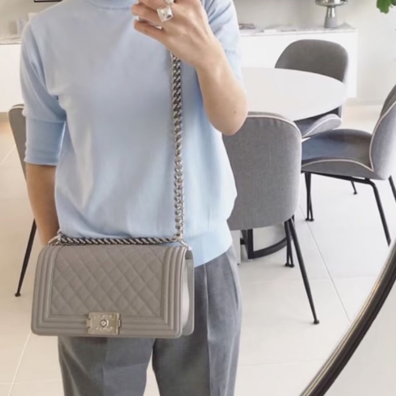 CHANEL香奈兒Leboy25中號鼠尾草灰荔枝牛皮📮有保卡📮有購證-25