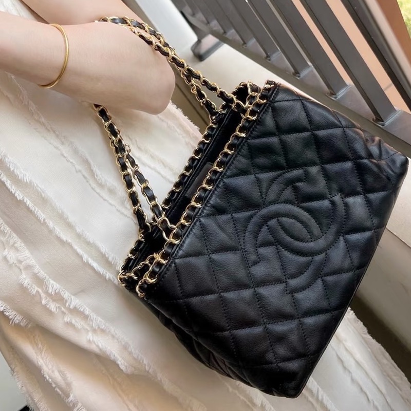 CHANEL香奈兒黑金皮穿鏈條滾邊Tote永不過時的法式奢華👗-5