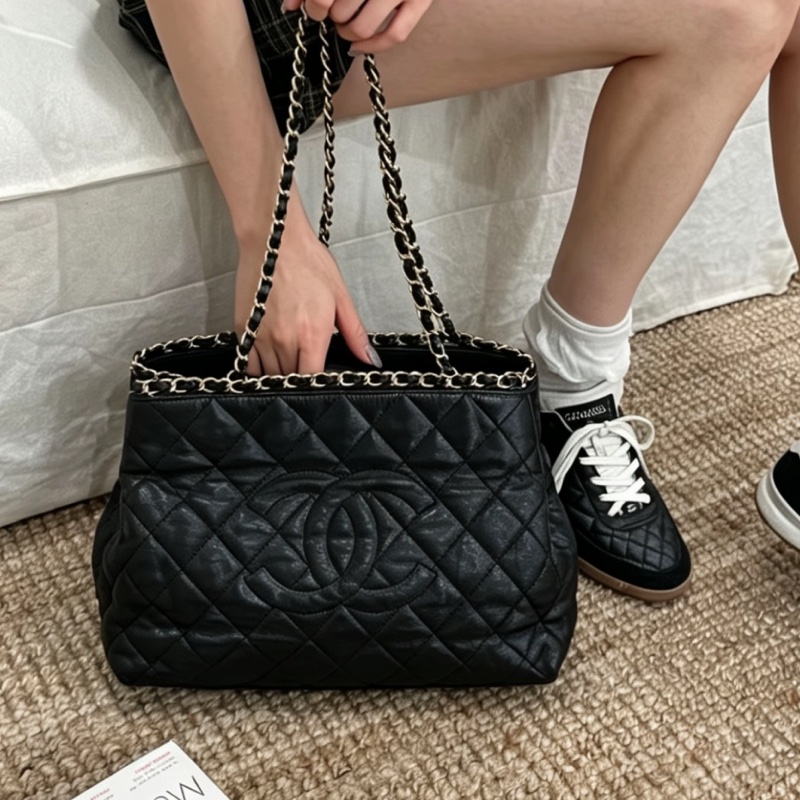 CHANEL香奈兒黑金皮穿鏈條滾邊Tote永不過時的法式奢華👗-32