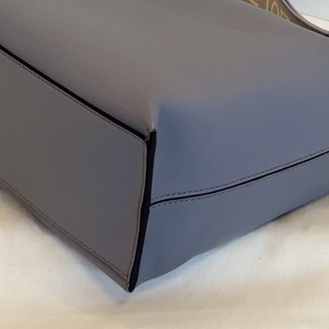 Loewe羅意威 cubi 灰色寬肩帶斜挎牛角郵差包 小號-3