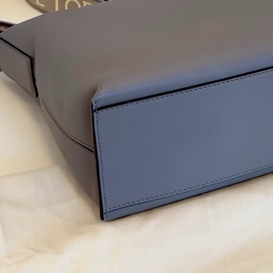 Loewe羅意威 cubi 灰色寬肩帶斜挎牛角郵差包 小號-4