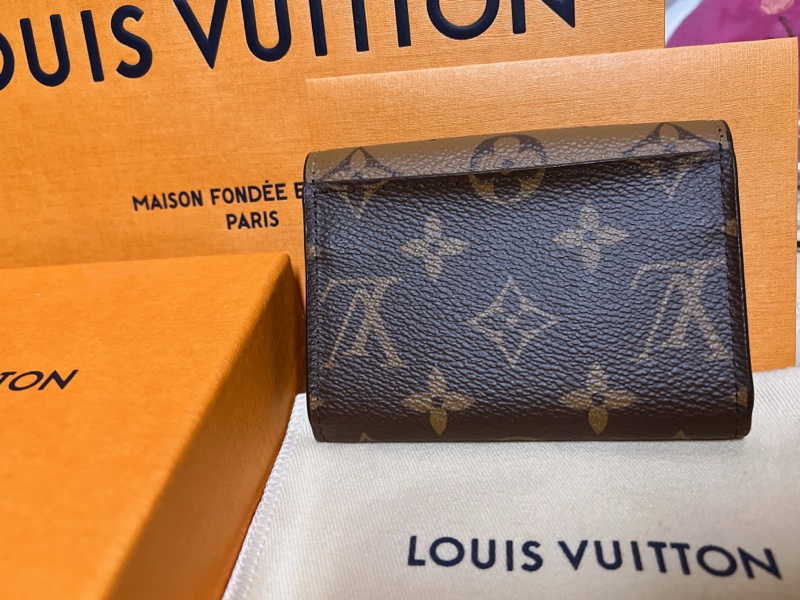 LV M82333零錢包 ~便宜賣-2