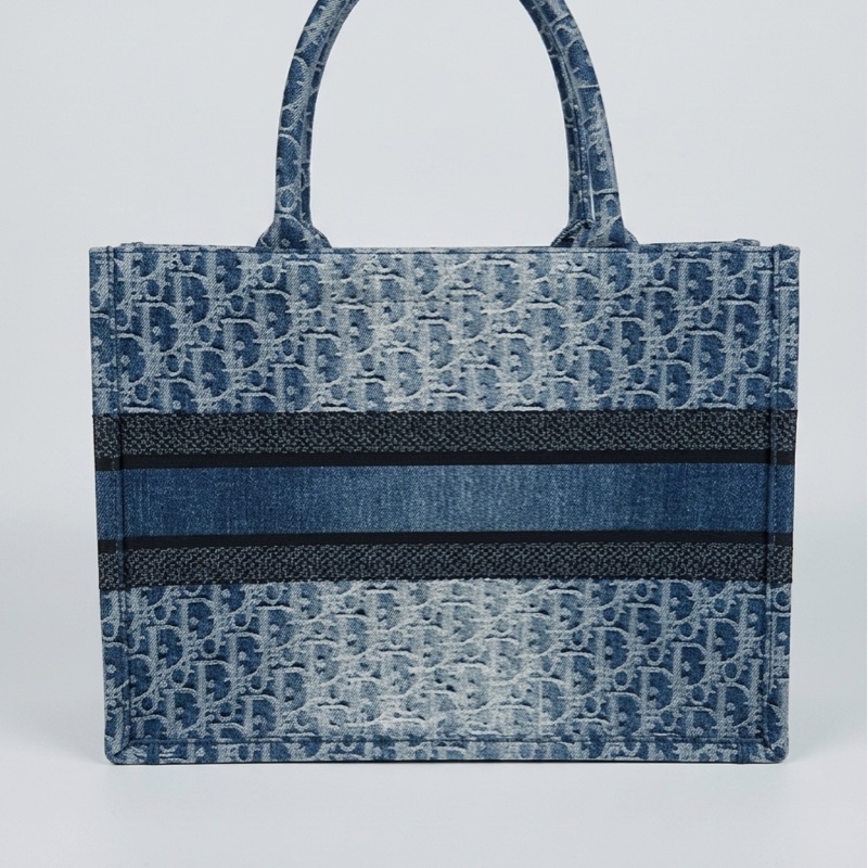 Dior 中號  Book Tote 手袋 牛仔老花  24年 尺寸：36*27*16-2