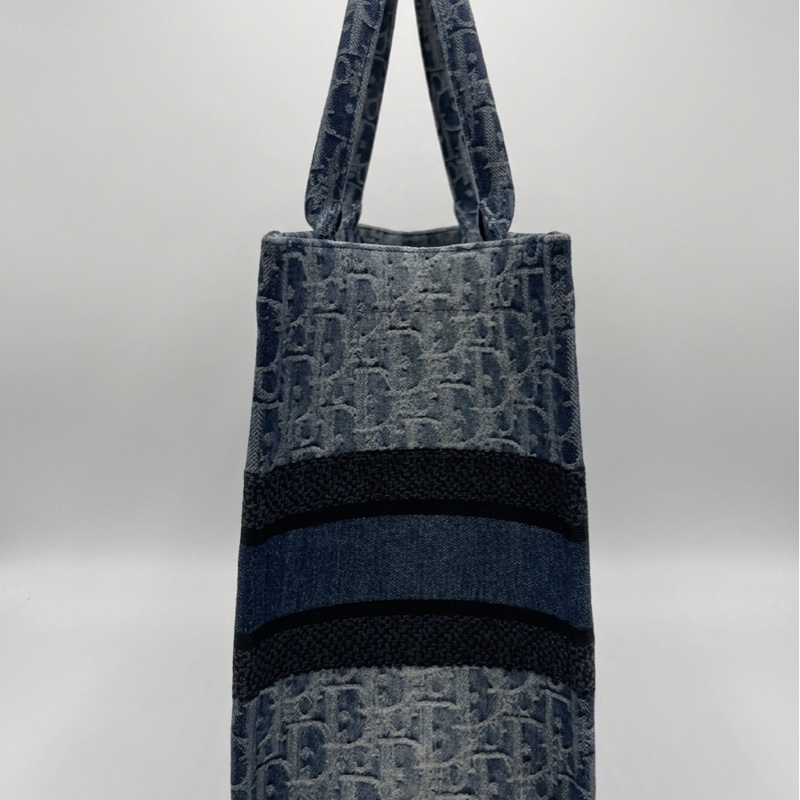Dior 中號  Book Tote 手袋 牛仔老花  24年 尺寸：36*27*16-4