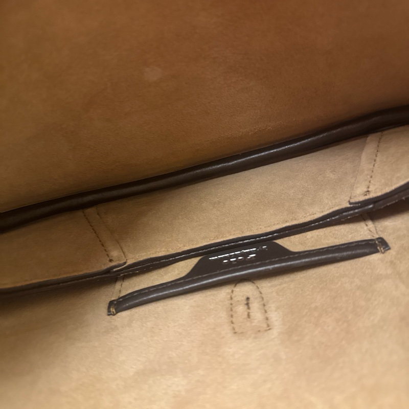 近新 Polo ID 迷你麂皮拼皮 巧克力色 aespa Winter 同款-11