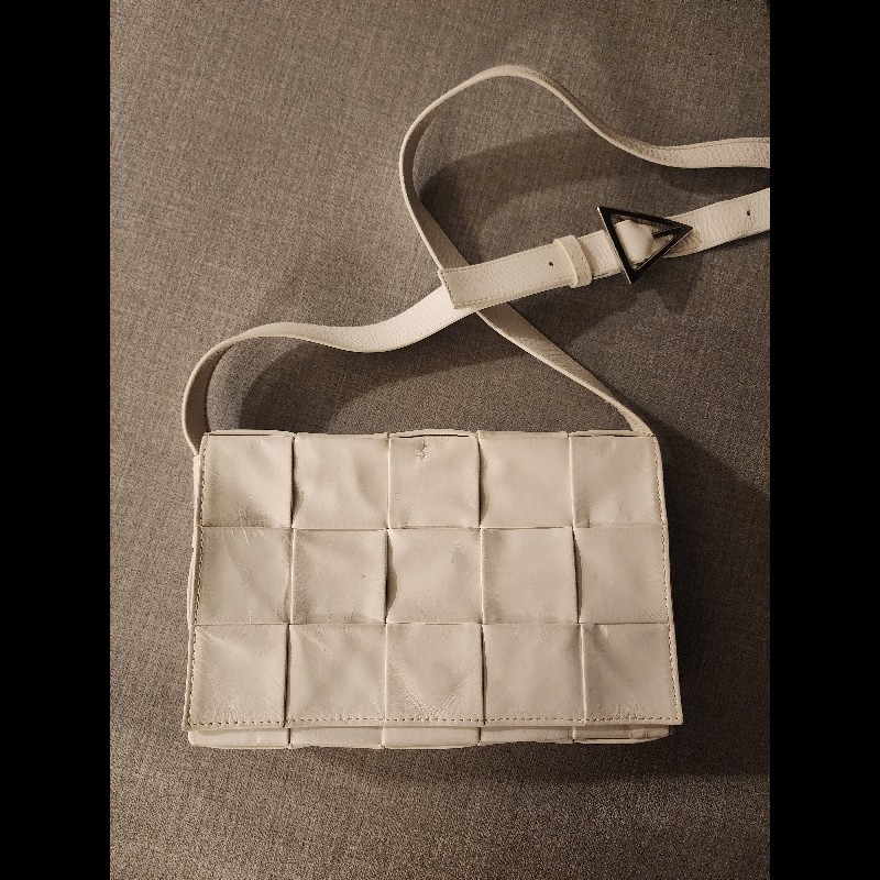 二手BOTTEGA VENETA Cassette包-1