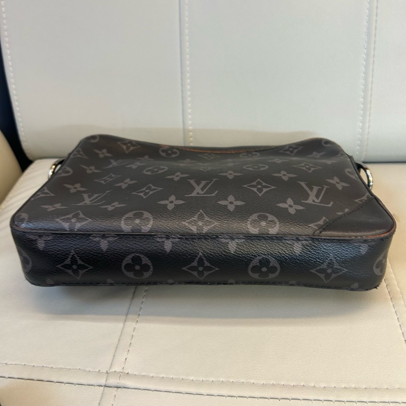 Lv黑花三合一男士斜挎包-4