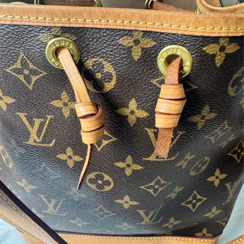 LV M40817 NOE BB 經典花紋可斜背小水桶包-1