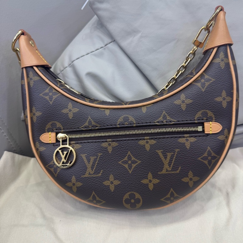 路易威登 Louis Vuitton Loop Monogram 塗層帆布 23 x 13 x 6-1