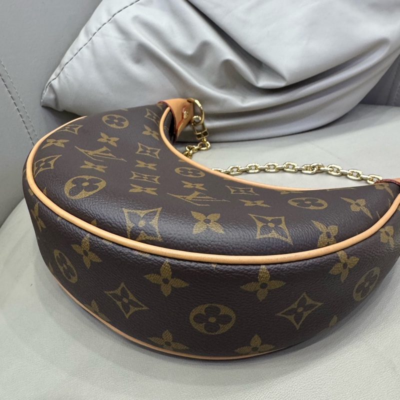 路易威登 Louis Vuitton Loop Monogram 塗層帆布 23 x 13 x 6-4