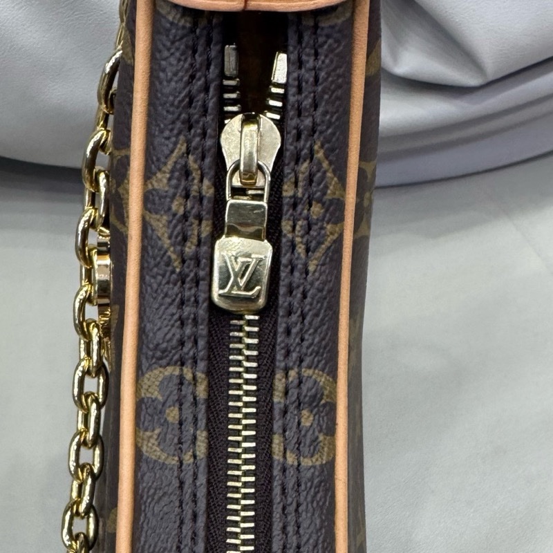 路易威登 Louis Vuitton Loop Monogram 塗層帆布 23 x 13 x 6-7