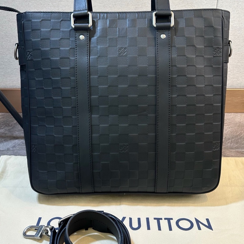 LV 路易威登 Damier 經典款黑武士全皮棋盤格 公文包-0