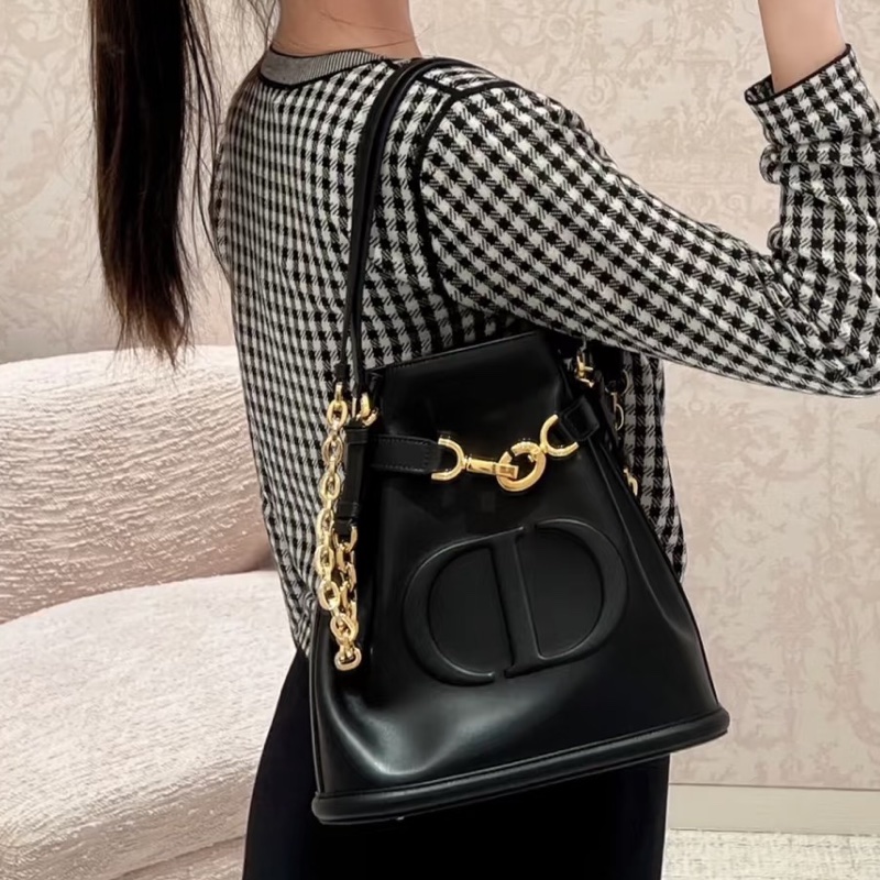 優雅百搭😎99新🆕Dior迪奧黑金牛皮C'est系列大CDlogo水桶包手提包單肩斜挎包-7