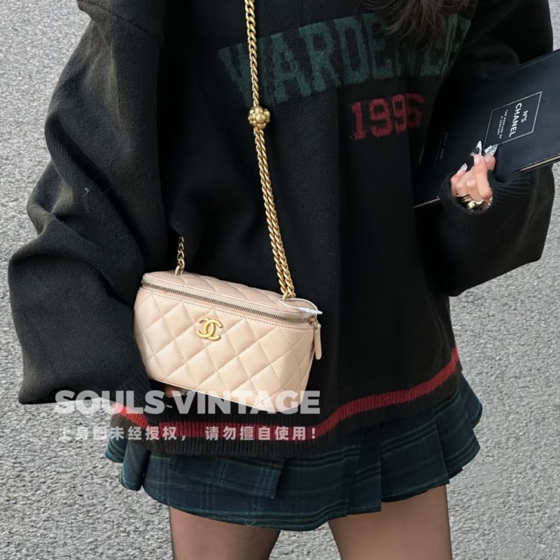 香奈兒CHANEL粉米色羊皮霧金釦23S山茶花調節釦長盒子AP3301-4