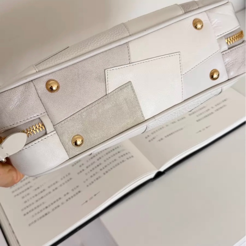 miumiu 情人节限定款 拼皮保龄球粉笔白色-5