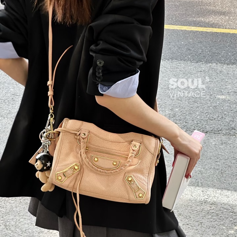 BALENCIAGA 巴黎世家 mini City 粉膚 裸粉 機車包 斜背包 肩背包 側背包 手提包-5