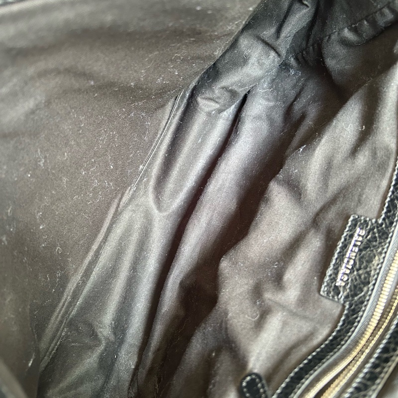 Balenciaga巴黎世家Le Cagole 黑色細紋羊皮革中號郵差包 男女同款 底32-6