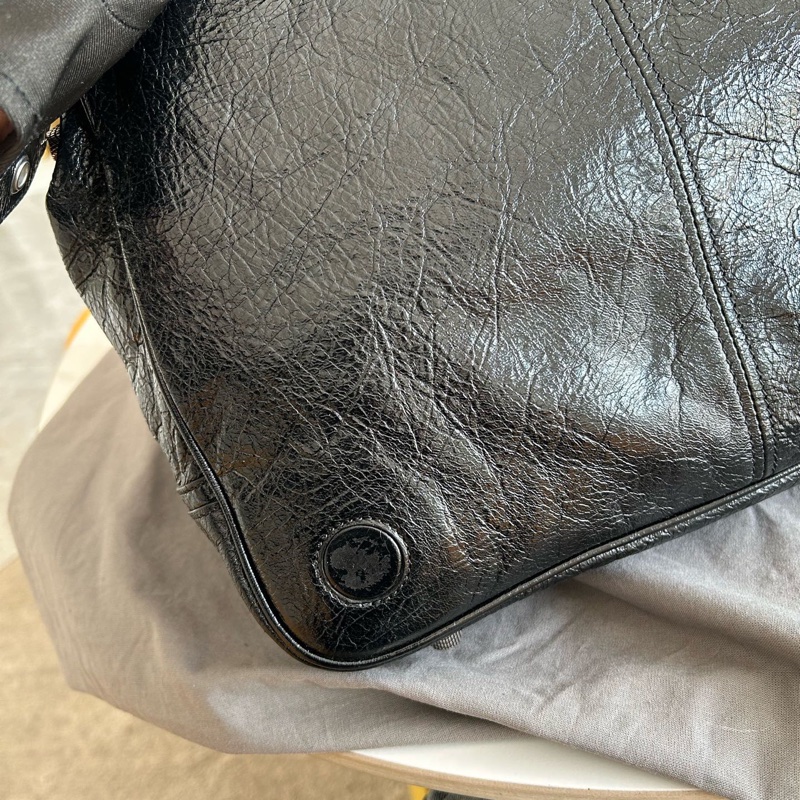 Balenciaga巴黎世家Le Cagole 黑色細紋羊皮革中號郵差包 男女同款 底32-12