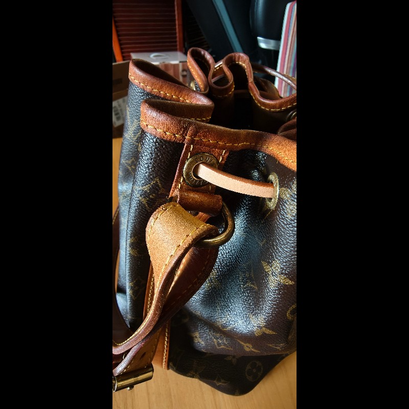 【美品】LV Louis Vuitton Noé 經典老花大號水桶包(絕版香檳包 / 焦糖蜜糖色 / 已貼心換全新牛皮繩)-24