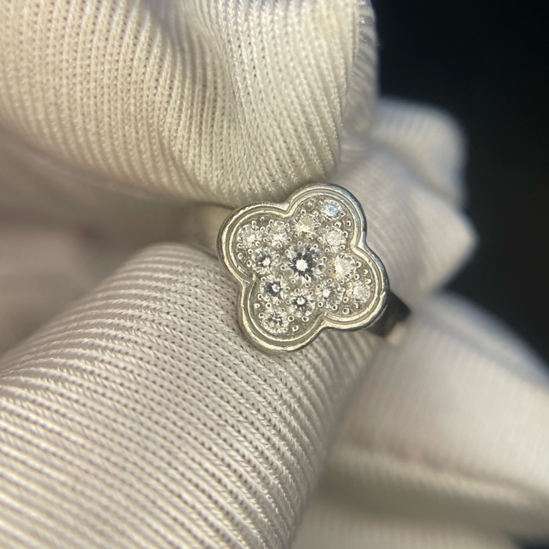 VAN CLEEF&ARPELS 18K白金鑽石四葉草滿鑽戒指50-4