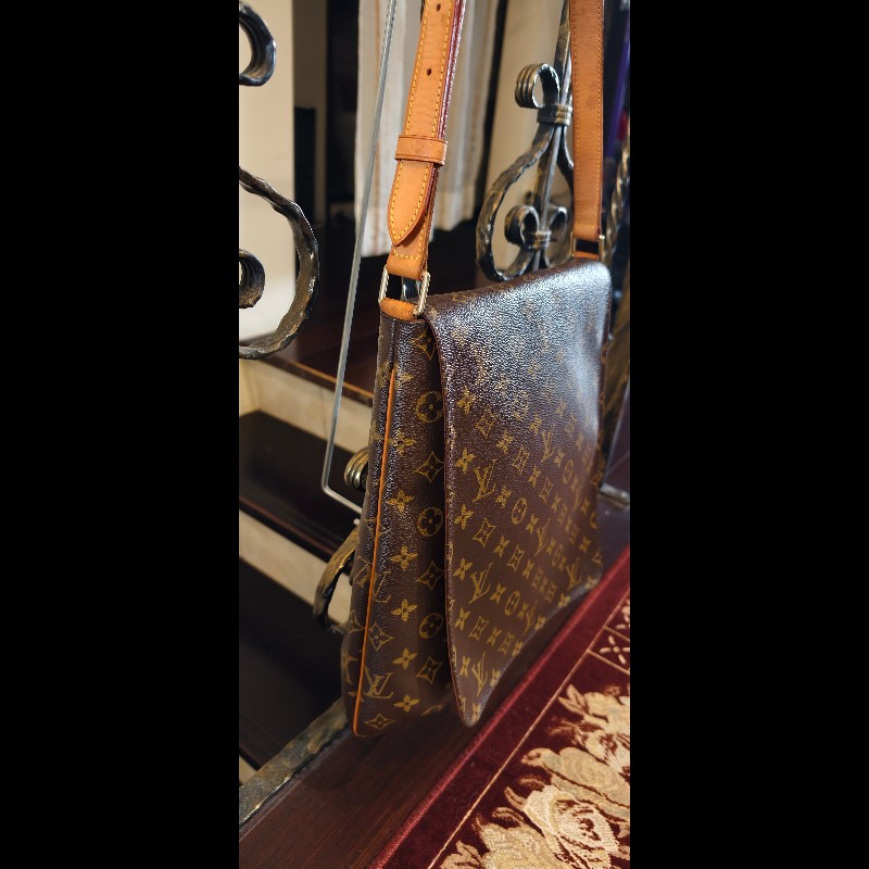 【Vintage經典】Louis Vuitton LV M51256 Monogram 經典老花大王菲包 / 翻蓋斜背包(Musette)-1