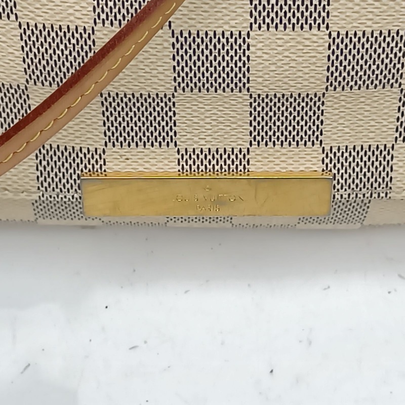LOUIS VUITTON Favorite小號24白棋格肩背包PVC2014-4