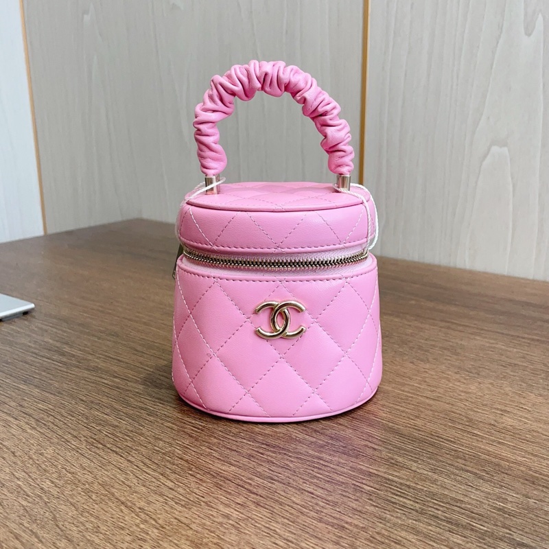 99新Chanel香奈兒 粉色肥腸手柄水桶包-1