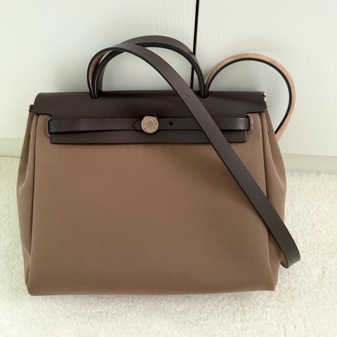Herbag 31 烏木色 風衣灰 W刻