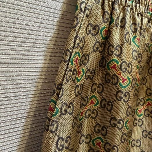 💎Han's house精品服飾💎GUCCI 古馳 老花 滿版 GG 100%真絲短褲 現貨46/48 原價460000-4