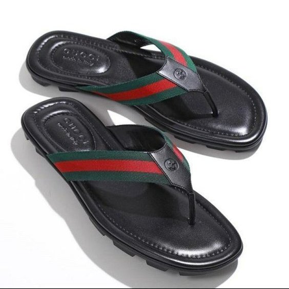💎Han's house精品服飾💎GUCCI 古馳 雙G 小牛皮 夾腳拖 拖鞋 現貨 UK 7-6
