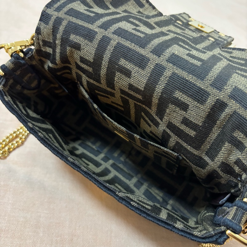 FENDI Mini Baguette 迷你法棍包-4