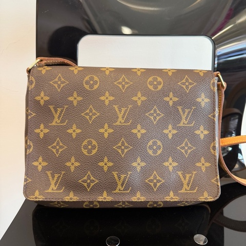 LV 原花金釦肩背王菲包