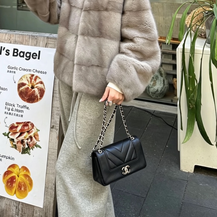 CHANEL香奈兒黑金牛皮珐瑯釦雙C雙蓋翻蓋包🐕🦺好價!-2