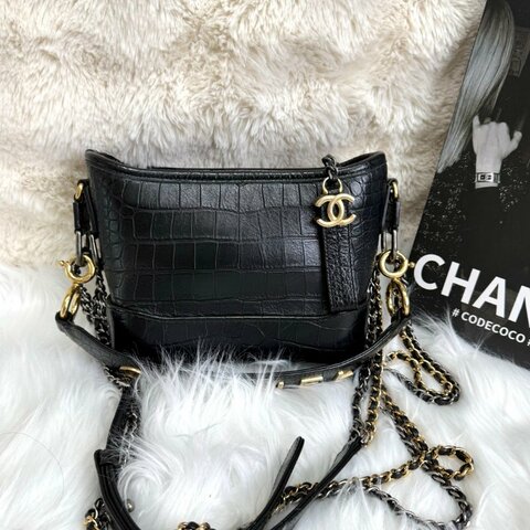 Chanel 黑色 鱷魚壓紋 小號 寬肩帶 流浪包 金扣