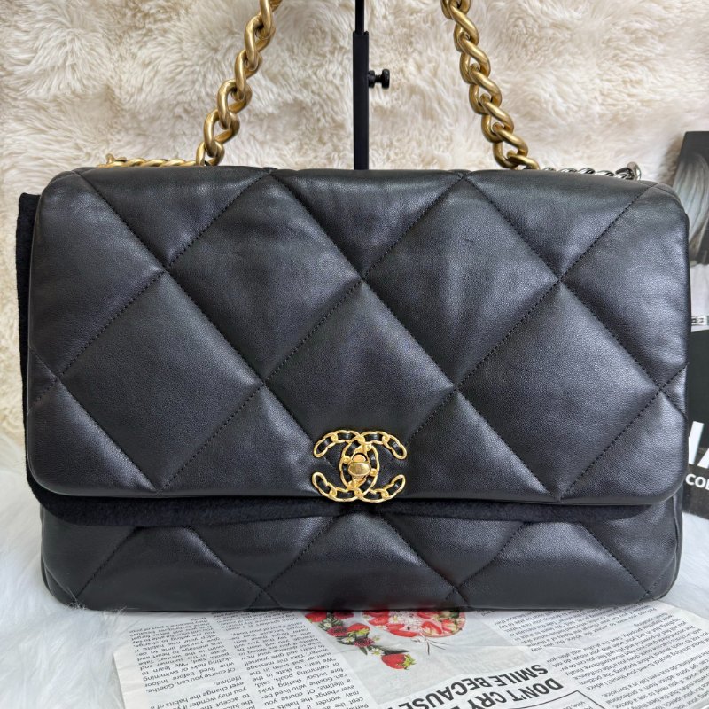 Chanel 19 Bag 黑色 菱格紋 羊皮 超大號 金扣 金銀鏈條-0