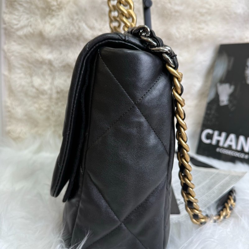 Chanel 19 Bag 黑色 菱格紋 羊皮 超大號 金扣 金銀鏈條-3
